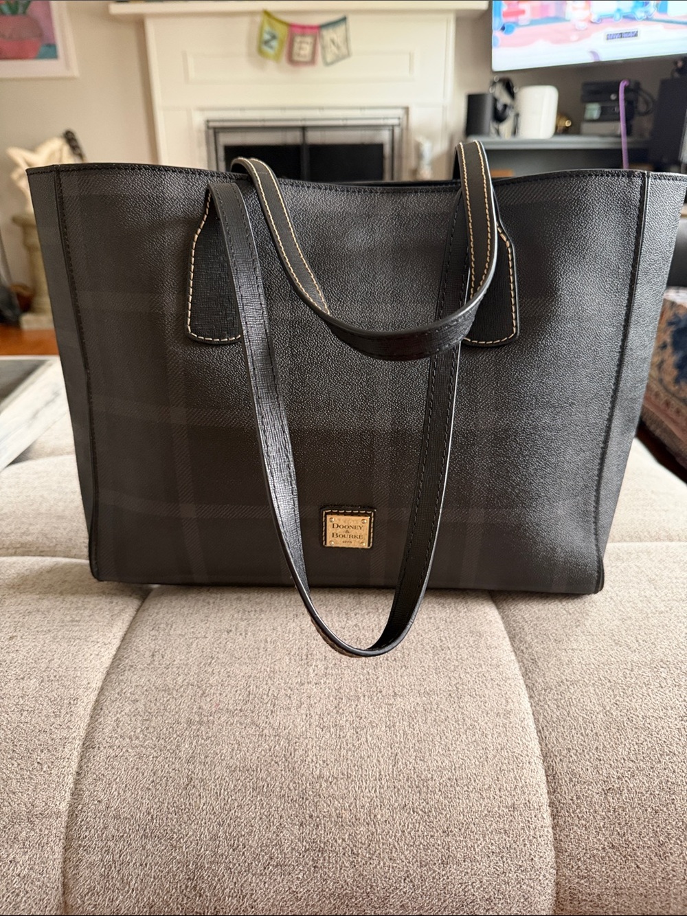 Dooney & Bourke Graham Plaid Ashton Tote Black/Gray Coated Canvas Leather - Picture 1 of 16
